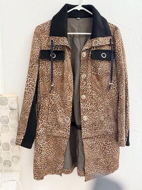 Leopard Print Optional Length Jacket with Black Trim - Women's Coat - Size M